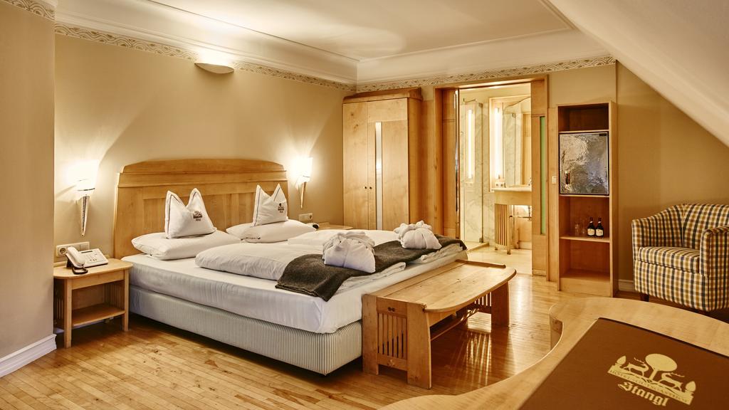 Hotel Gutsgasthof Stangl Vaterstetten Ruang foto