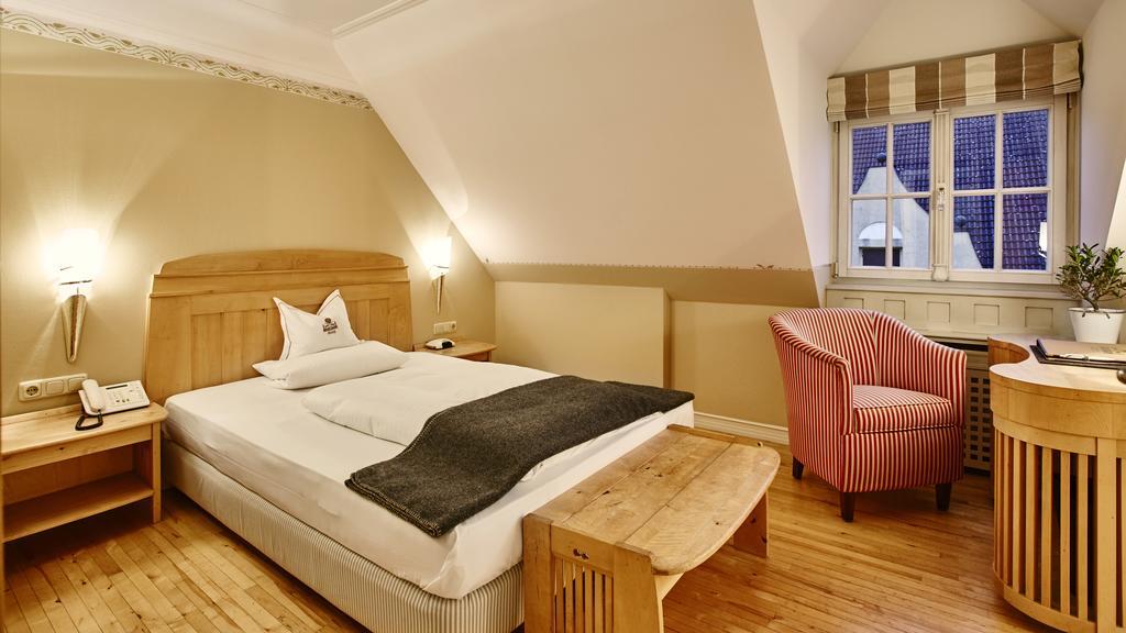 Hotel Gutsgasthof Stangl Vaterstetten Bagian luar foto