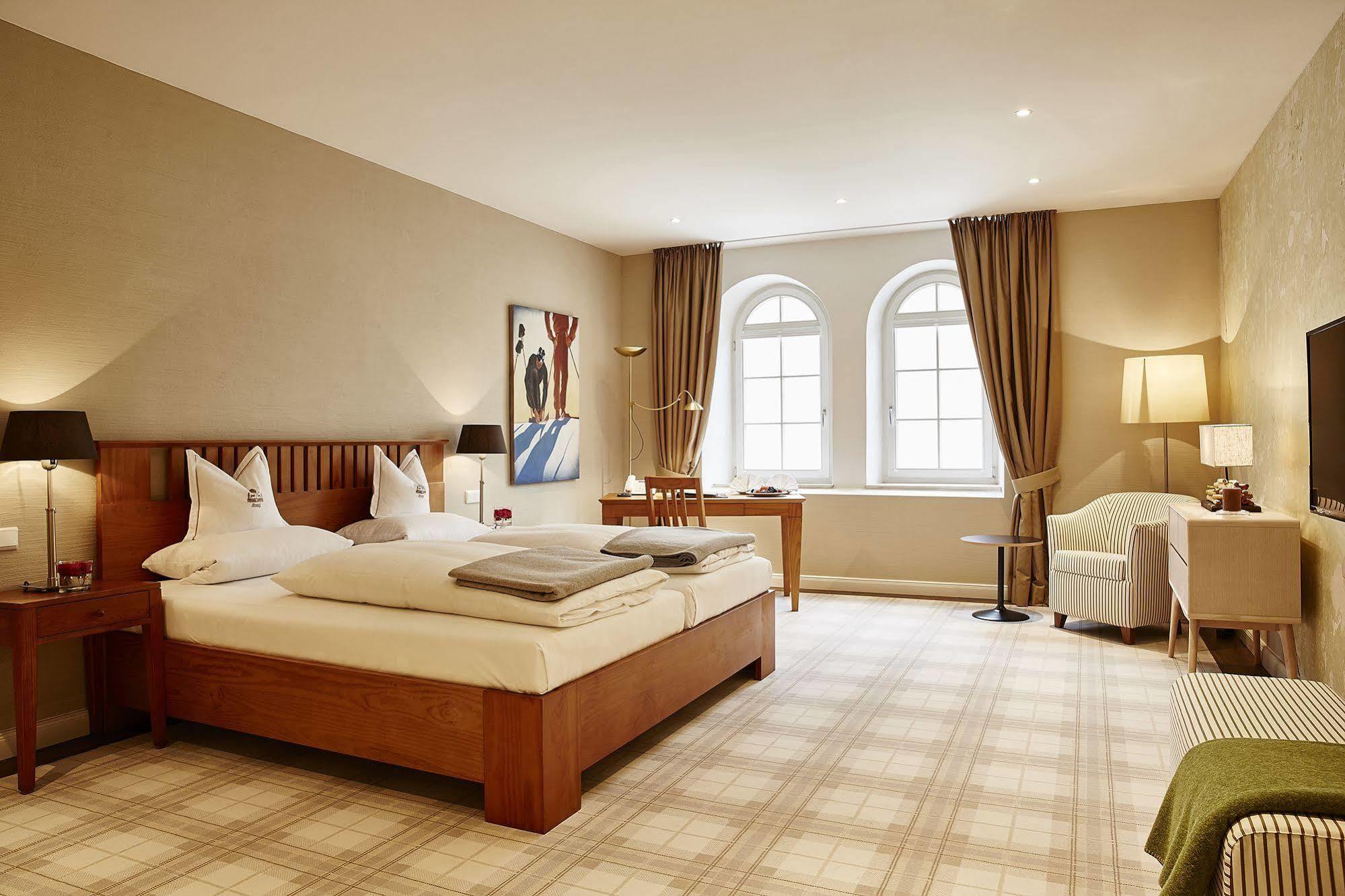 Hotel Gutsgasthof Stangl Vaterstetten Bagian luar foto